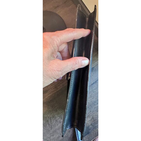 VINTAGE LOUIS VUITTON BLACK EPI DRAGONNE WRISTLET CLUTCH BAG - Picture 7 of 9